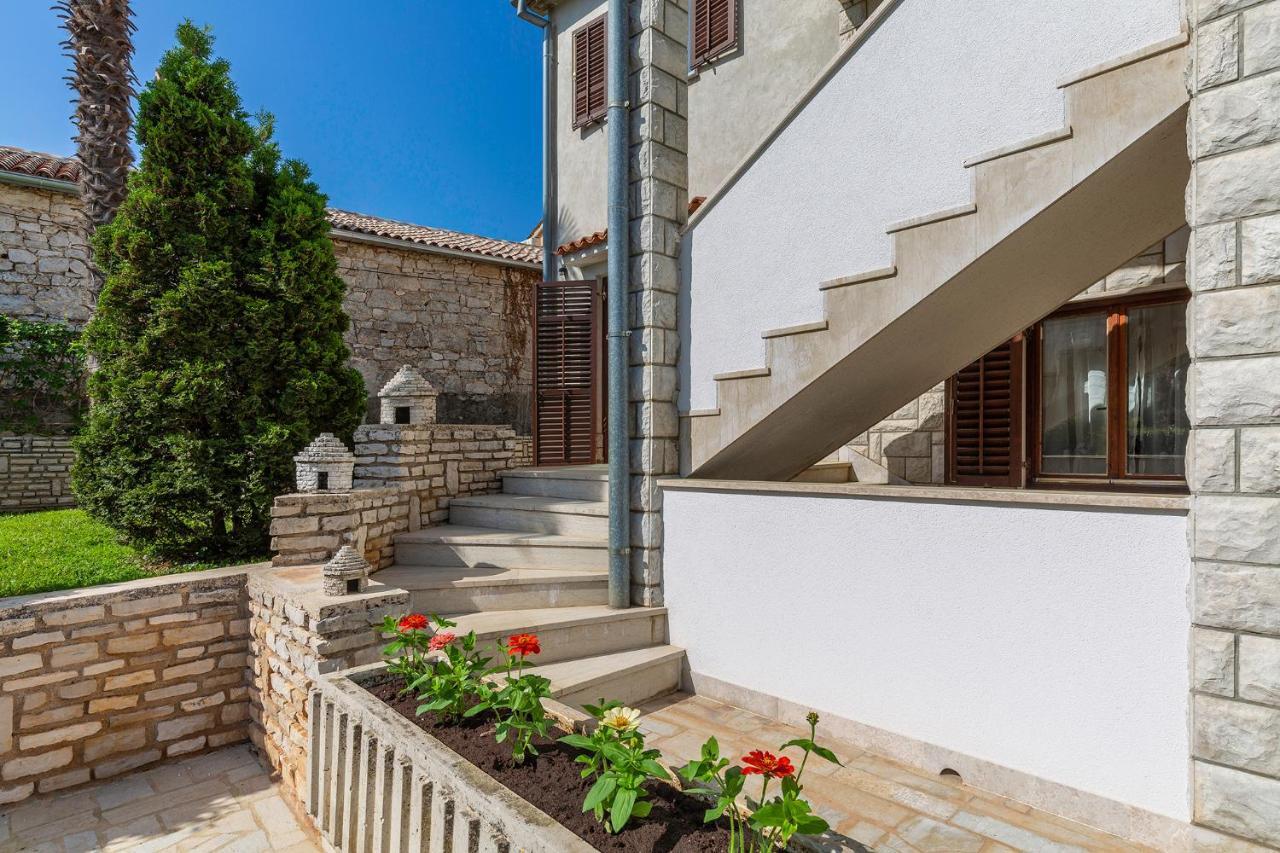 Apartments Rita Porec Exterior photo